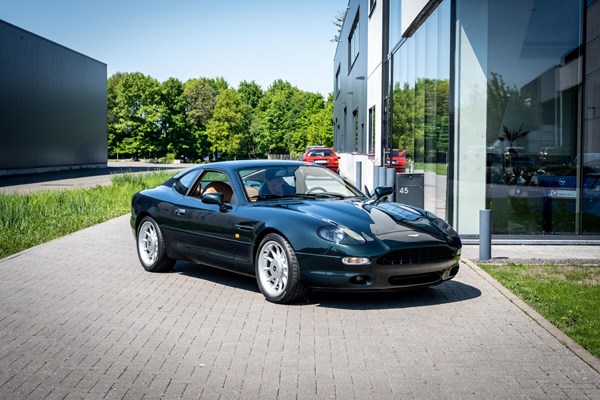 Aston Martin DB7