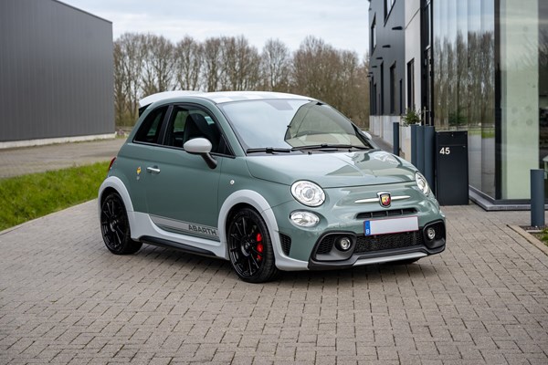 Abarth 695 70th Anniversario